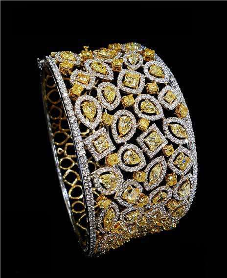 Broad Gold Diamond Bangle from Bhavani Jewellers - South India Jewels | Diamond  bangle, Bangles jewelry designs, Diamond bracelet design