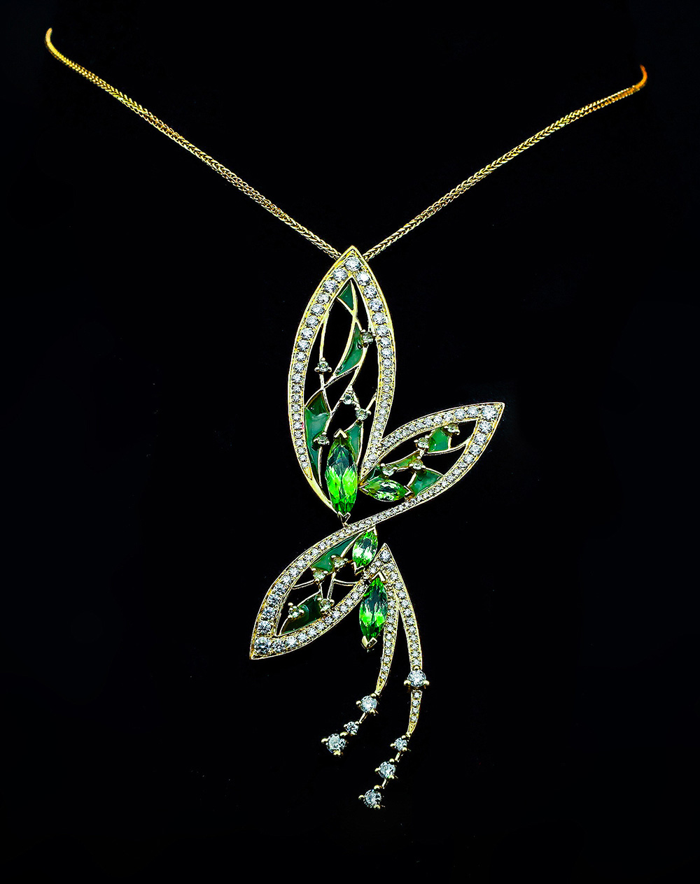 LAURA LAI Deep Forest Whispers necklace in 18k gold diamond and Fuli Gemstones peridot