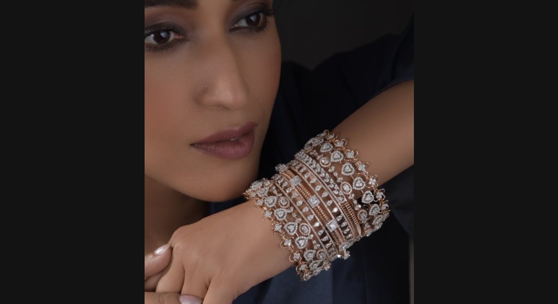 TBZ - The Original - Earrings, bracelets, necklaces - every jewellery piece  covered in precious metals of gold or unique rocks of diamond amplifies the  beauty of the bride. This beauty enriches