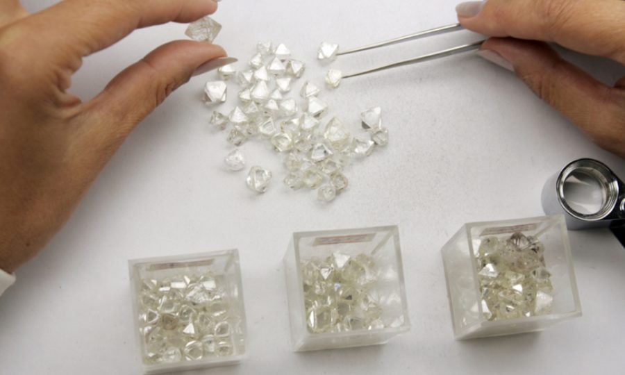 diamond jewellery magazine by Solitaire International Magazine – India’s leading B2B gem and jewellery magazine