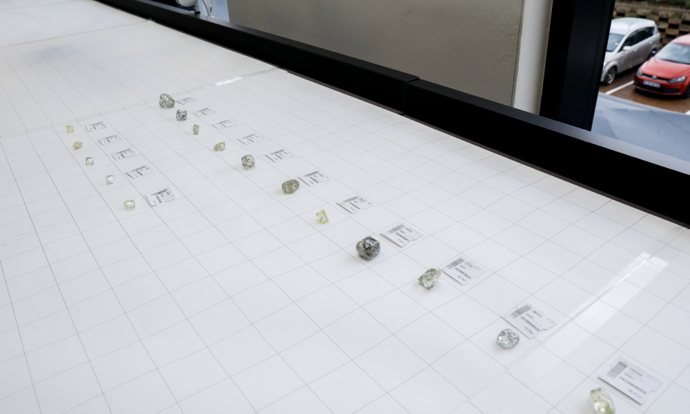 diamond jewellery magazine by Solitaire International Magazine – India’s leading B2B gem and jewellery magazine