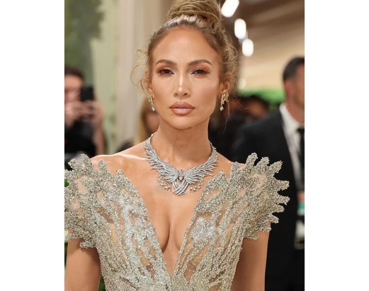 jewellery magazine by Solitaire International Magazine