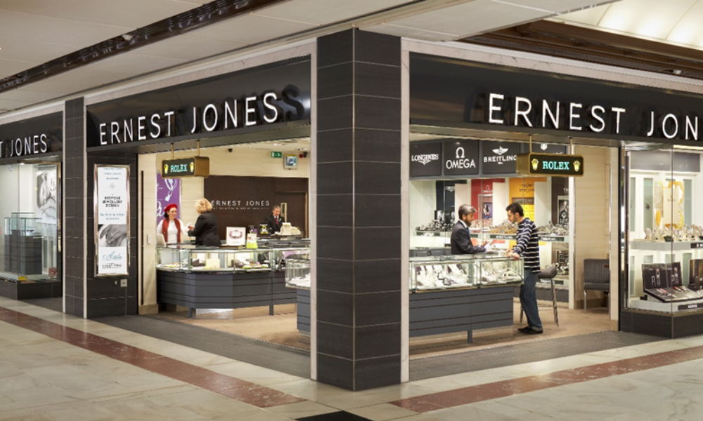 Signet Q1 Sales Decline 9.4% but Engagement Recovery Continues – Solitaire International Magazine – India’s leading B2B gem and jewellery magazine