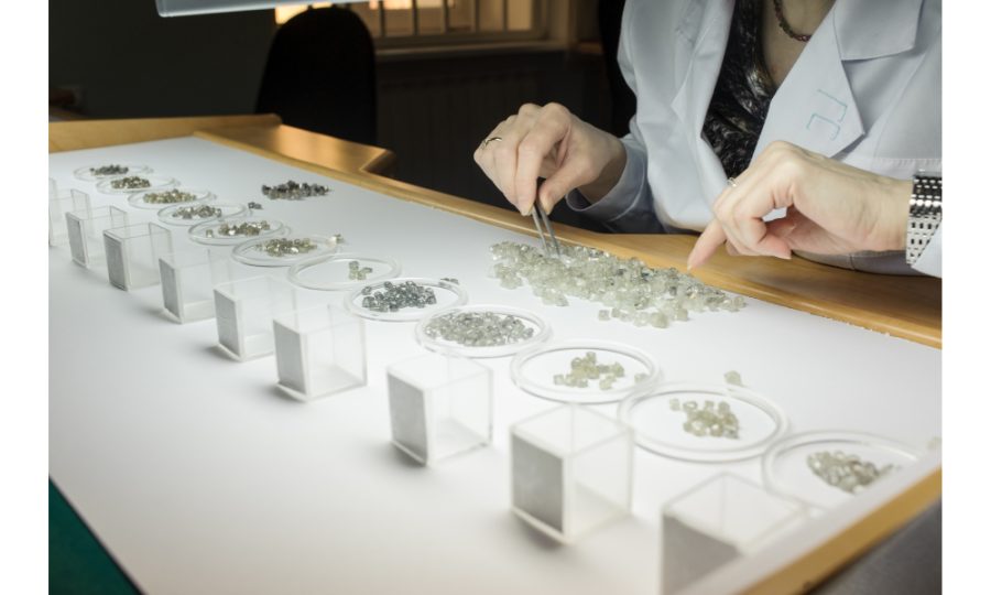 diamond jewellery magazine