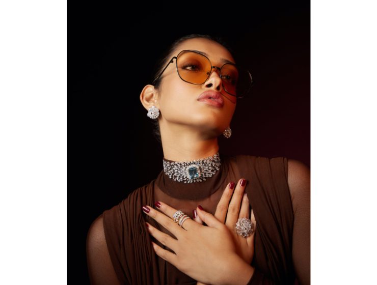 Diamond jewellery magazine