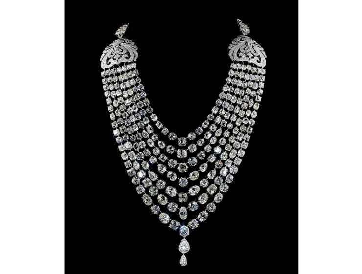 Diamond jewellery magazine