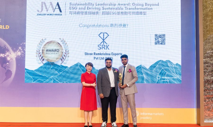 Diamond jewellery magazine