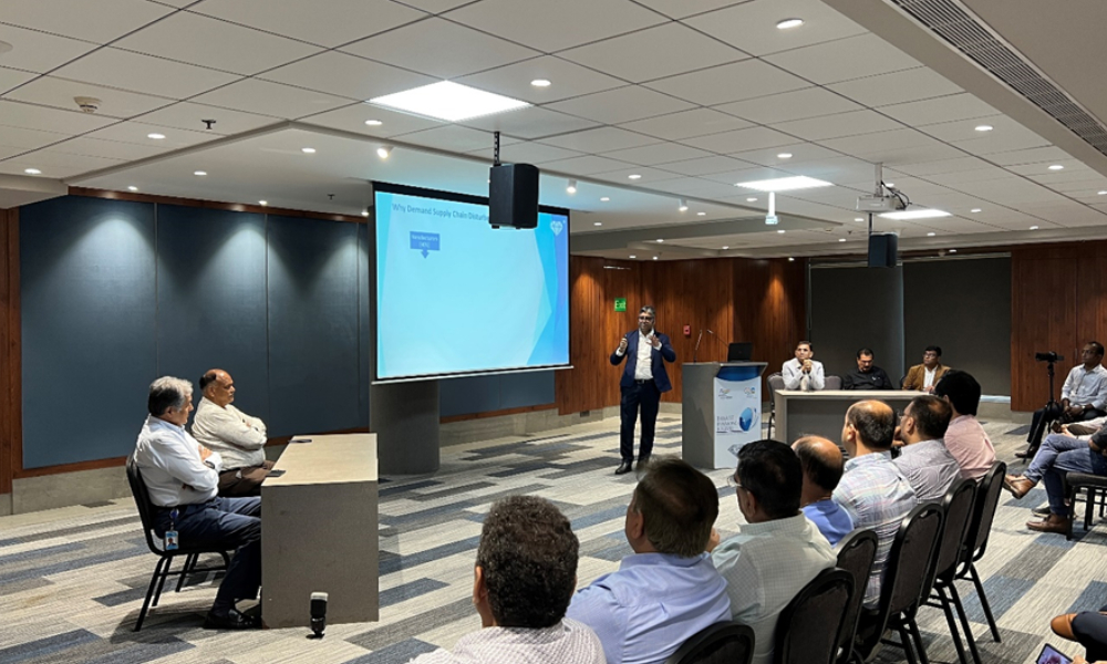 Diamond jewellery magazine