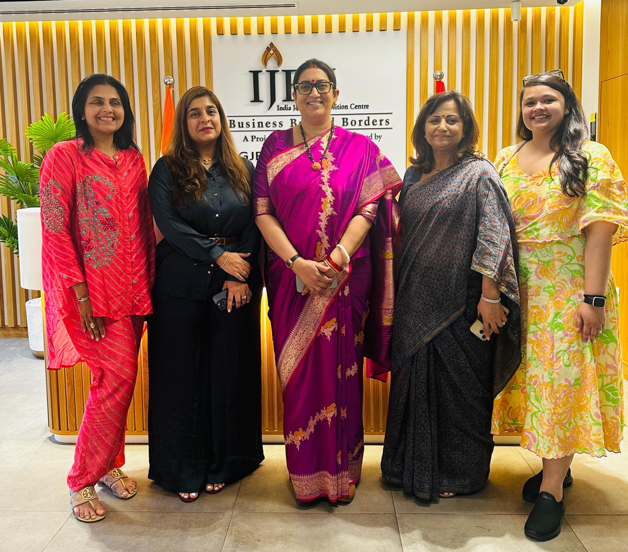Smt. Smriti Zubin Irani Commends Indian Women Exporters During Her ...