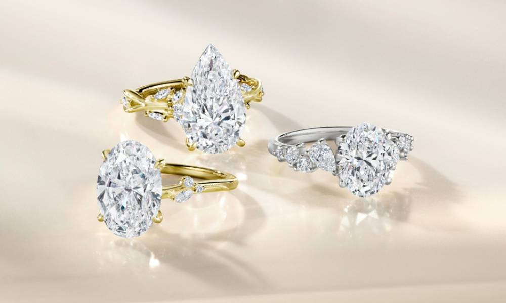 Diamond jewellery magazine