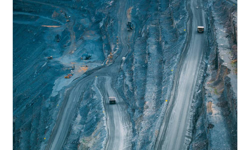 Diamond jewellery magazine