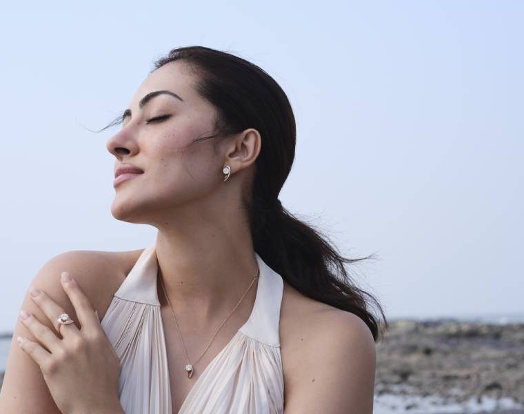 Diamond jewellery magazine