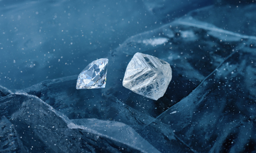 Diamond jewellery magazine